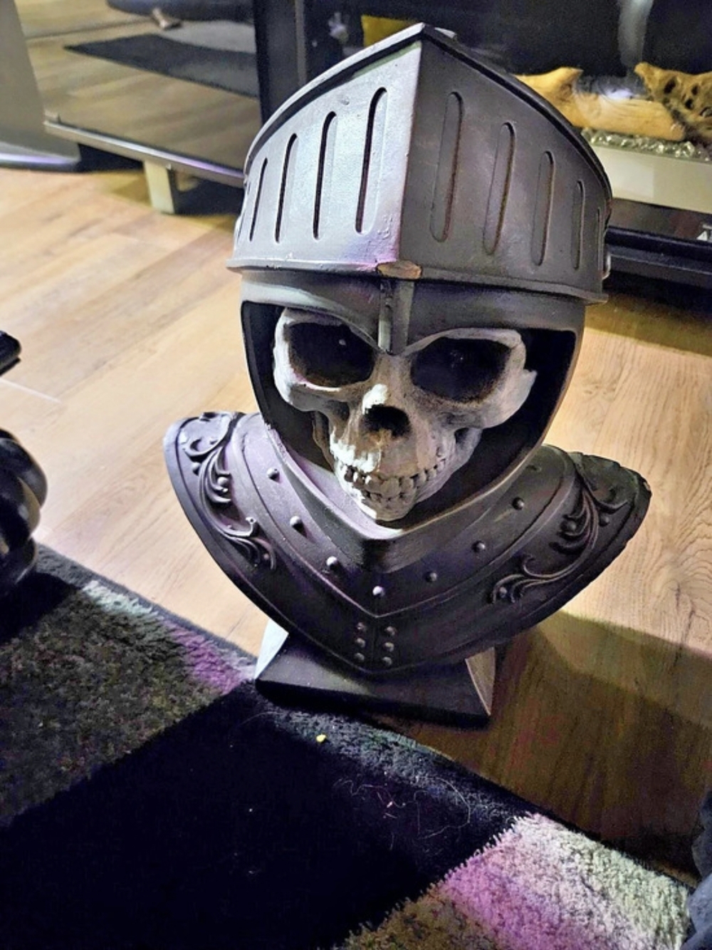 Skull Knight Bust Decor